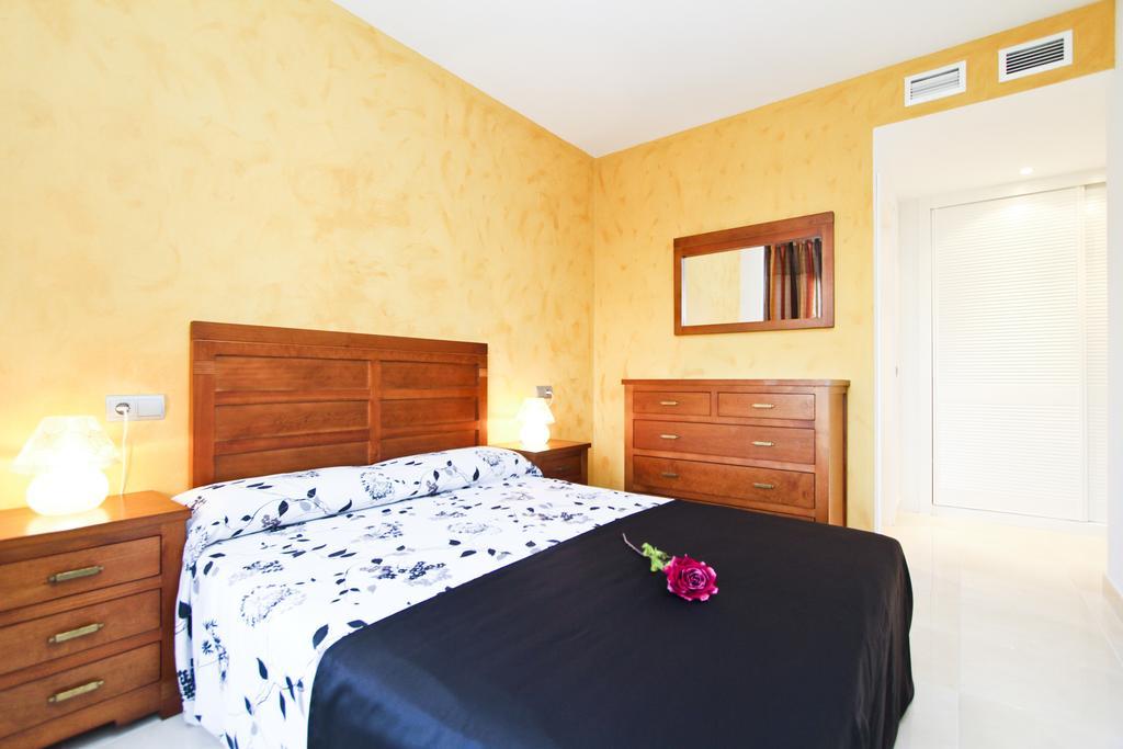 J Tramuntana Planet Costa Dorada Apartment Salou Phòng bức ảnh