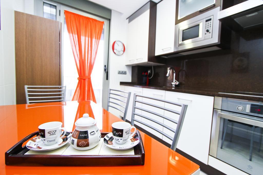 J Tramuntana Planet Costa Dorada Apartment Salou Phòng bức ảnh