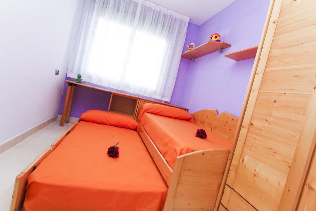 J Tramuntana Planet Costa Dorada Apartment Salou Phòng bức ảnh