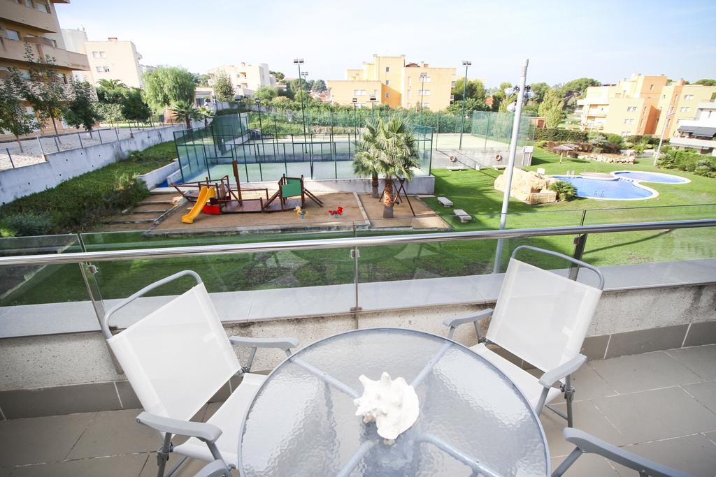 J Tramuntana Planet Costa Dorada Apartment Salou Phòng bức ảnh