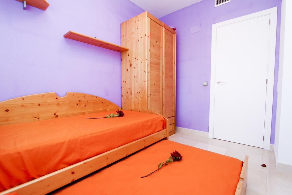J Tramuntana Planet Costa Dorada Apartment Salou Phòng bức ảnh