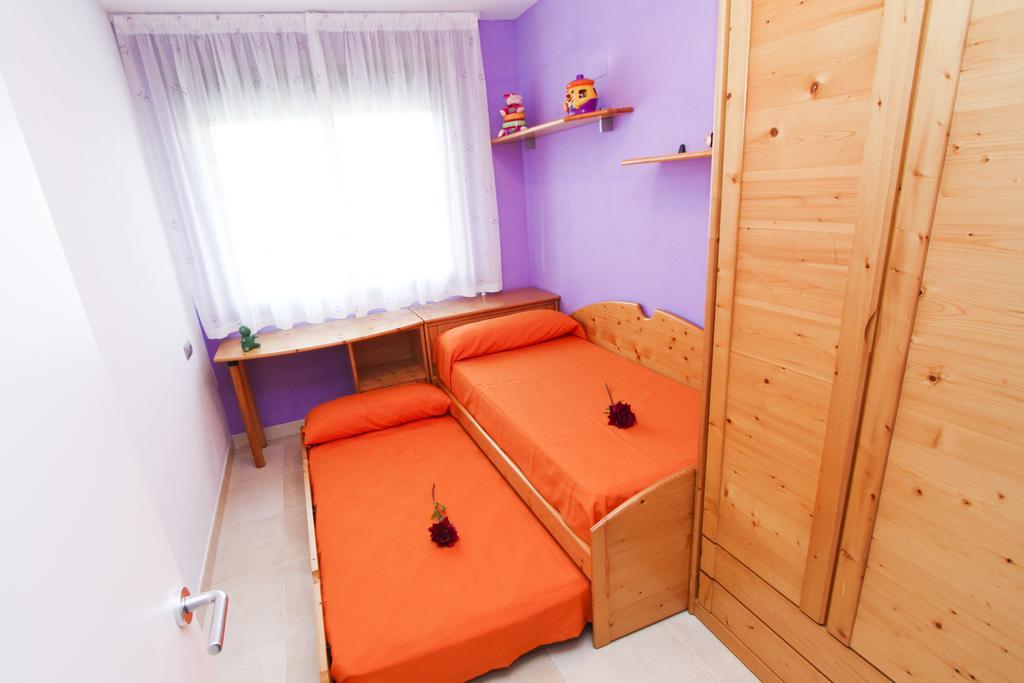 J Tramuntana Planet Costa Dorada Apartment Salou Phòng bức ảnh
