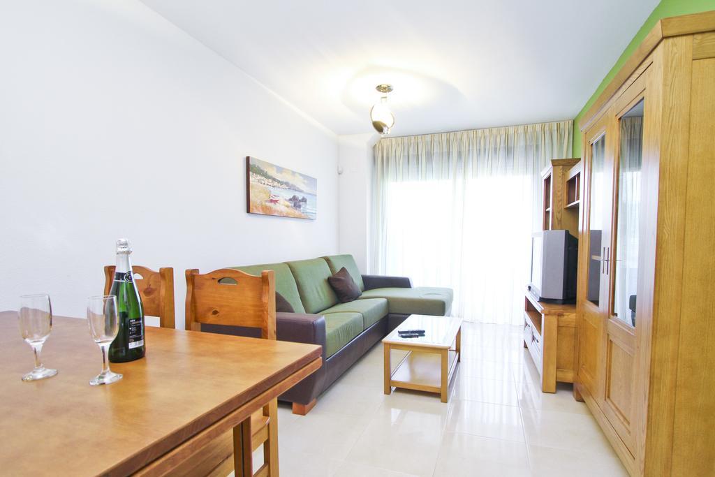 J Tramuntana Planet Costa Dorada Apartment Salou Phòng bức ảnh