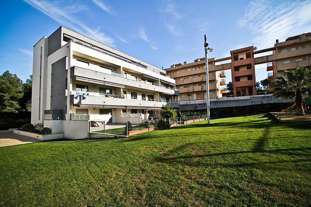 J Tramuntana Planet Costa Dorada Apartment Salou Ngoại thất bức ảnh